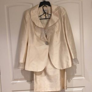 Off White Lily & Taylor Women Suit.